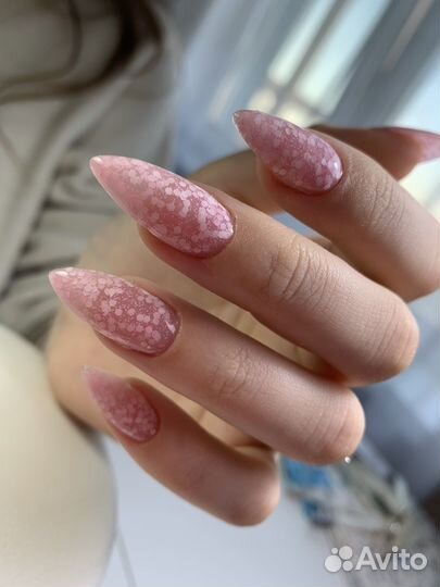 Маникюр педикюр