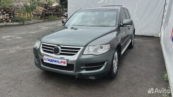 Дверь задняя правая Volkswagen Touareg (GP) 7L0833