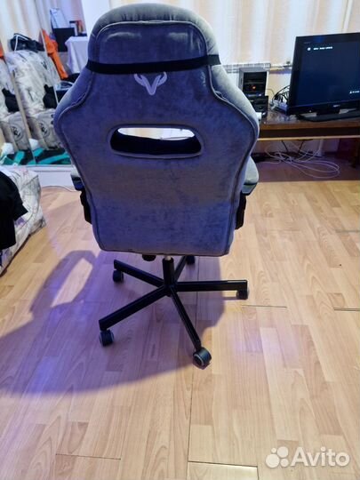 Компьютерное кресло