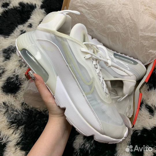 Оригинал 44 eu nike AIR MAX 2090