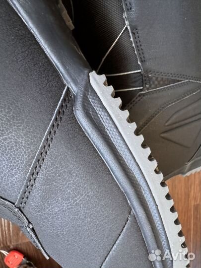 Сноубордические ботинки burton eu 43