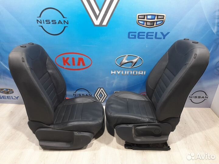 Сиденье кресло переднее Renault duster Лев, Прав