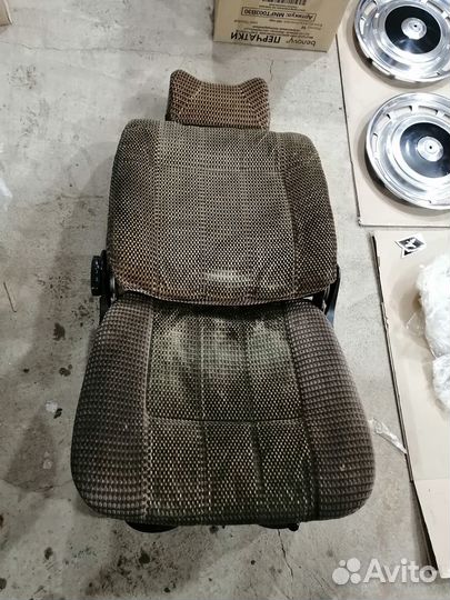 Передние сиденья велюр олененок газ Волга