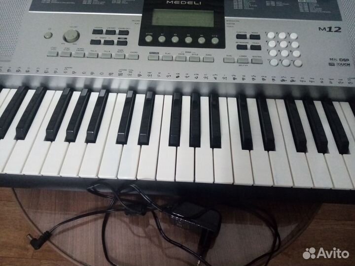 Синтезатор Medeli M12