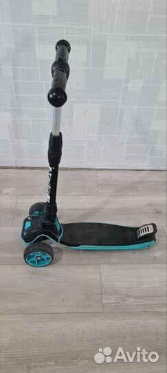 Самокат детский трехколесный