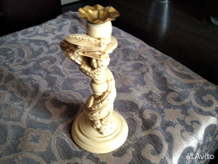 Статуэтка - подсвечник