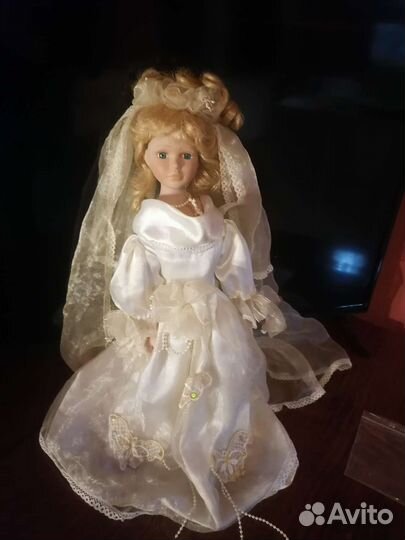 Кукла фарфоровая большая