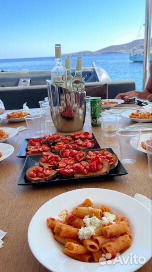 Аренда моторной яхты azimut 80в Сочи