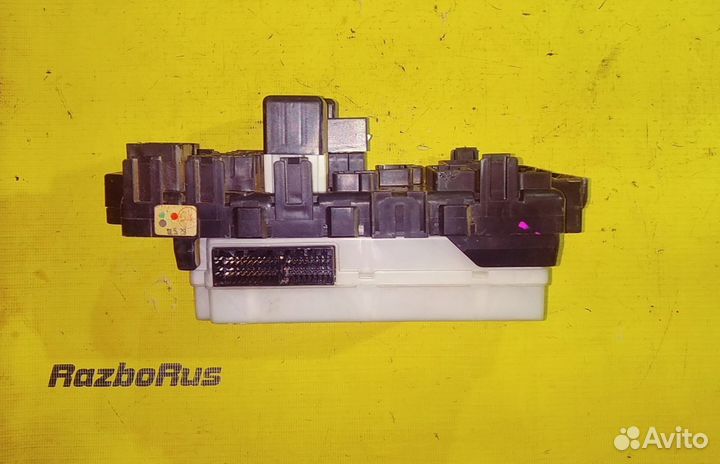 Блок предохранителей Mitsubishi Mirage Dingo 1999