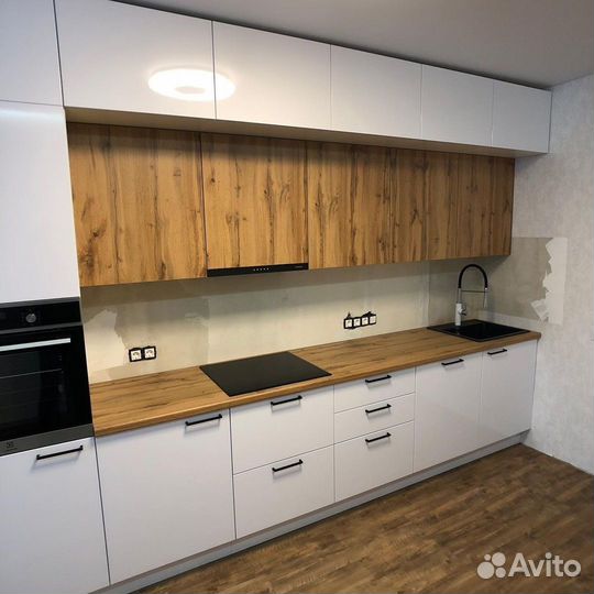 Кухня под потолок