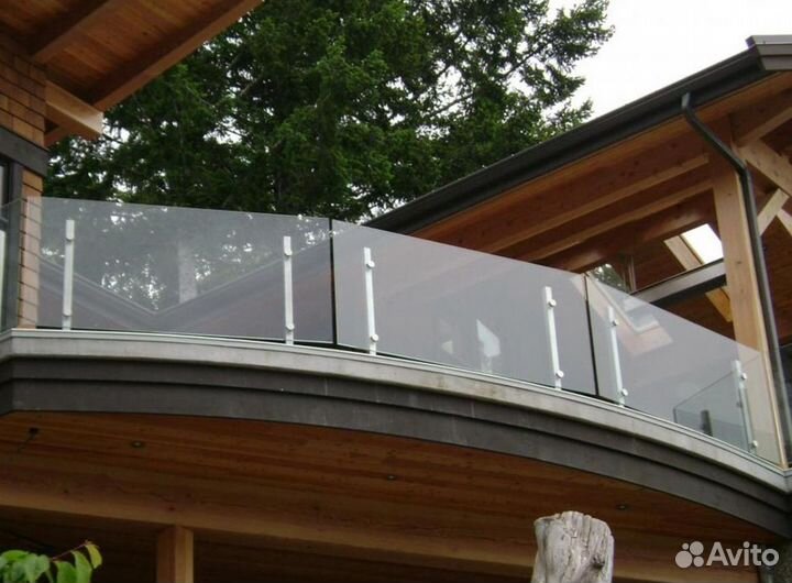 Ограждение для балкона из стекла