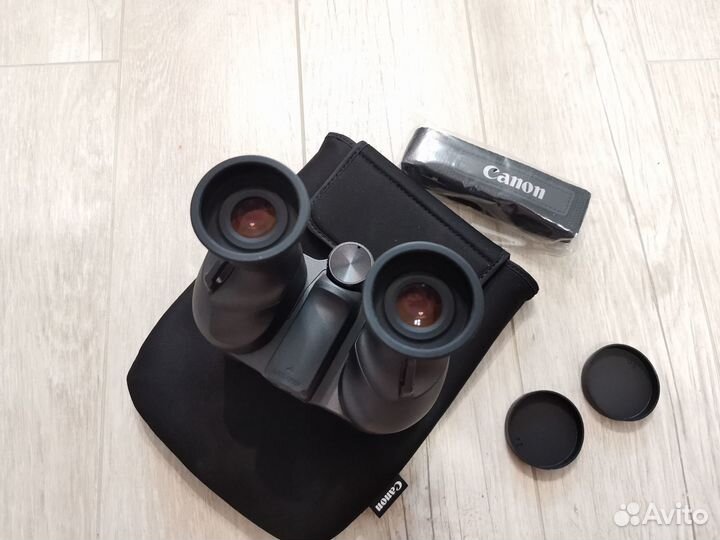 Бинокль Canon 8x20 IS