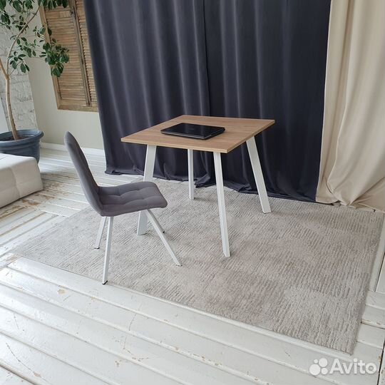 Письменный стол Ник Дуб 80*80 см. Белые ножки