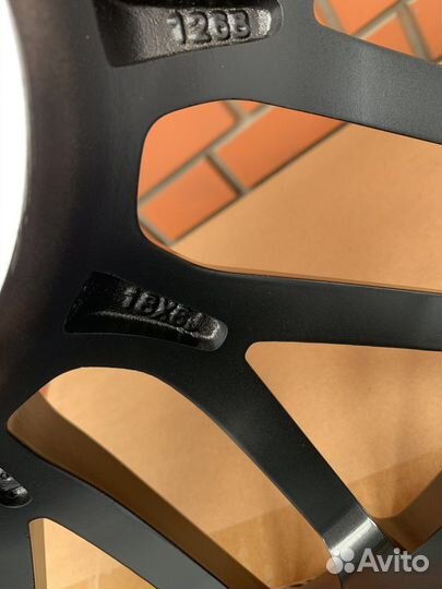 Разноширокие диски R18 Mercedes C-klass E-klass