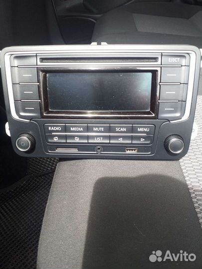 Штатная магнитола на volkswagen