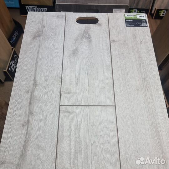 Ламинат 12 мм 33 класс Кремень