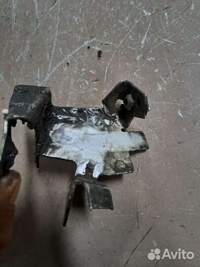 Кронштейн крепления BMW F01