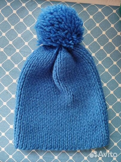 Шапка ручной вязки