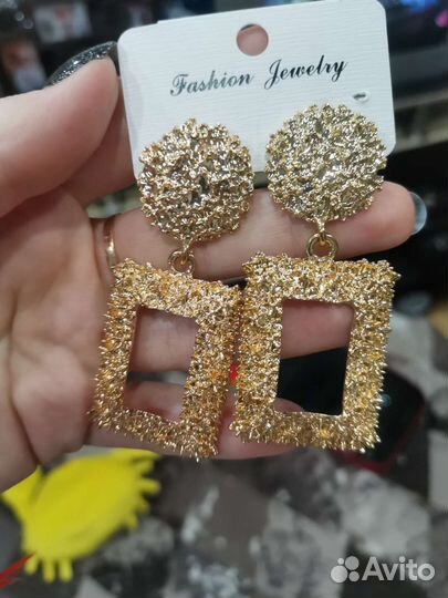 Серьги бижутерия
