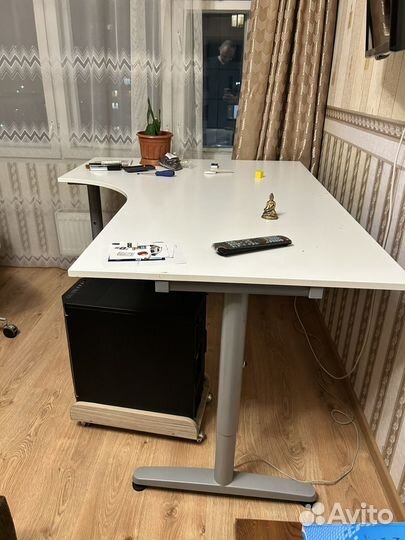 Компьютерный стол IKEA