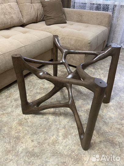 Журнальный столик