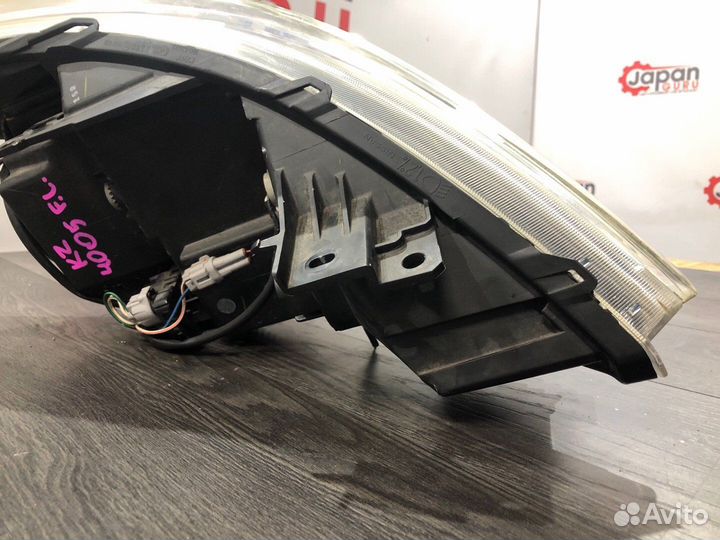 Фара ксеноновая передняя левая Nissan Teana J32