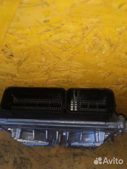 Блок управления двигателем Volvo Xc90 C71 D5244T4