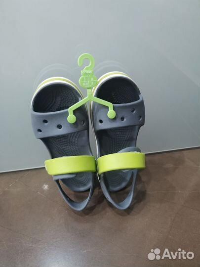 Сандалии crocs j2 новые