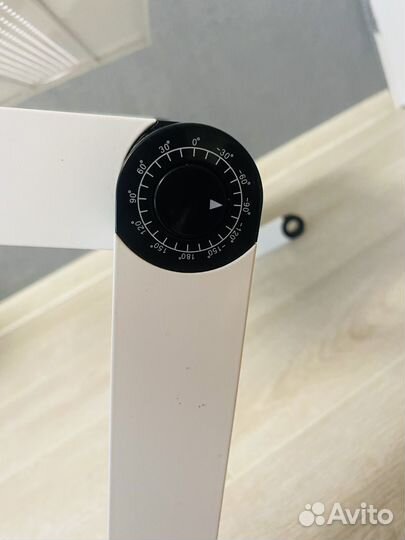 Столик для ноутбука