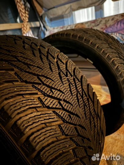 Nokian Tyres Hakkapeliitta R3 275/35 R20