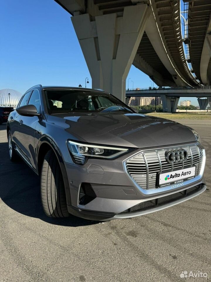 Audi e-tron AT, 2019, 76 000 км