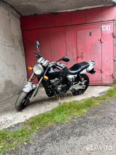 Honda CB 400sfv