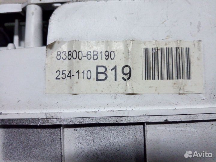 Щиток приборов Тойота