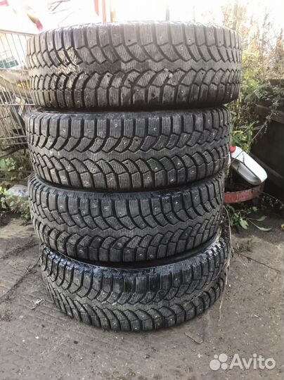 Bridgestone Blizzak Spike-01 195/65 R15 91T