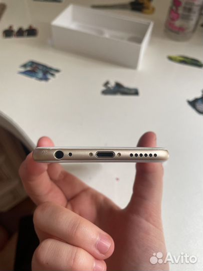 Телефон iPhone 6s 64 gb