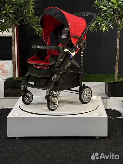 Прогулочная коляска Zooper Z9 Lux Red