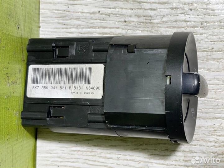 Переключатель света фар Шкода Октавия А4