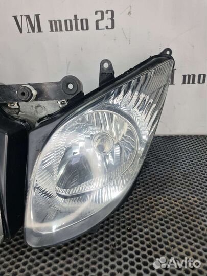 Фара t-max 2008-2011
