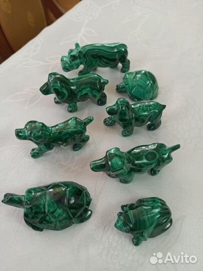 Фигурки из малахита