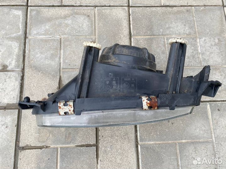 Фара передняя левая Volkswagen Passat B3 1991
