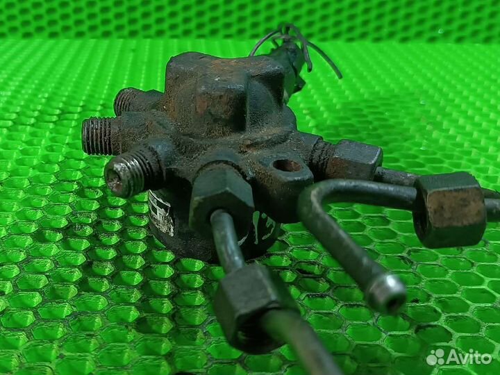 Рейка топливная (рампа) Renault Megane II