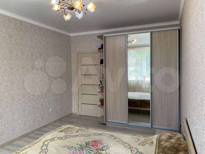 2-к. квартира, 74 м², 1/9 эт.