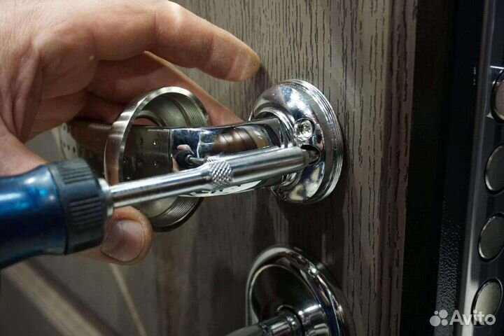 Вскрыть замок. Квартир. Авто. Замена