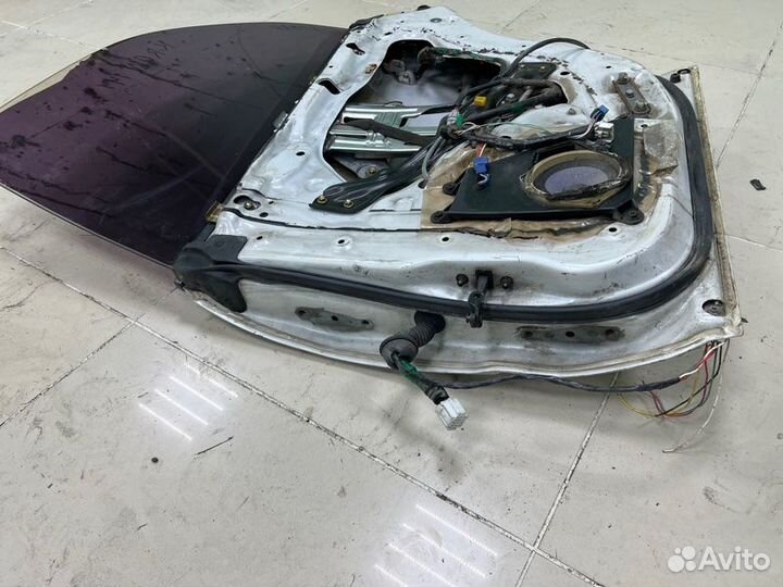 Дверь задняя правая Toyota Crown GS141