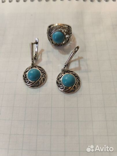 Комплект серьги и кольцо с камнем