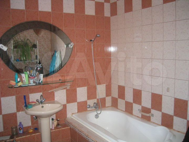 Коттедж 365 м² на участке 12 сот.