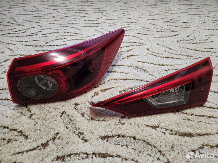 Фонарь правый mazda 3 bm