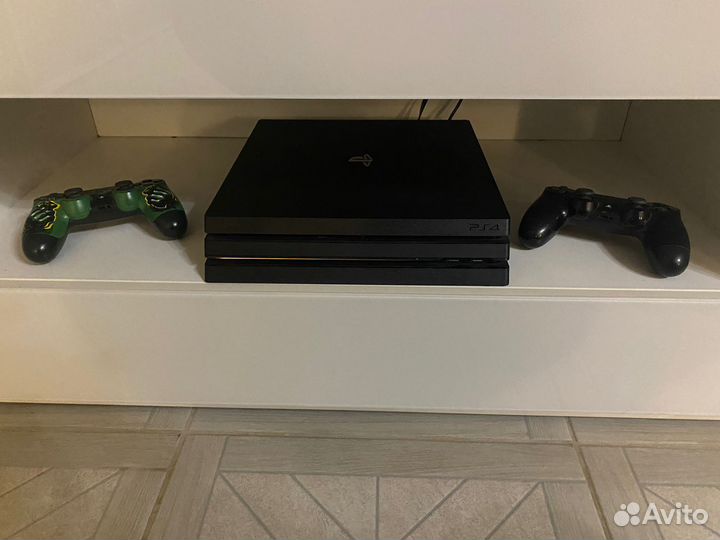 Sony playstation 4 PS4 pro 1tb