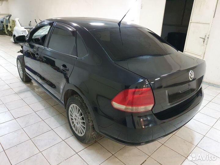 Левый задний кронштейн бампера фольксваген поло