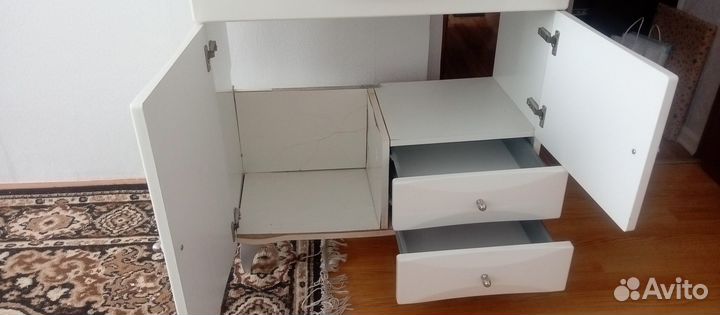 Продам тумбу для ванной комнаты